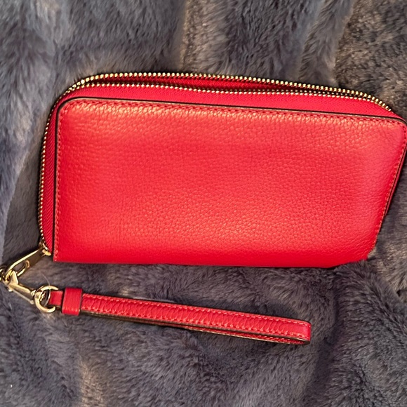 Coach Red Pebbled Leather Wristlet Wallet with Detachable Strap - Picture 2 of 2